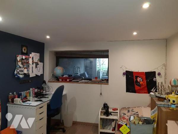 Quartier Saint-Thérèse : Sur un terrain de 284m², maison d'habitation des années 50 avec extens...