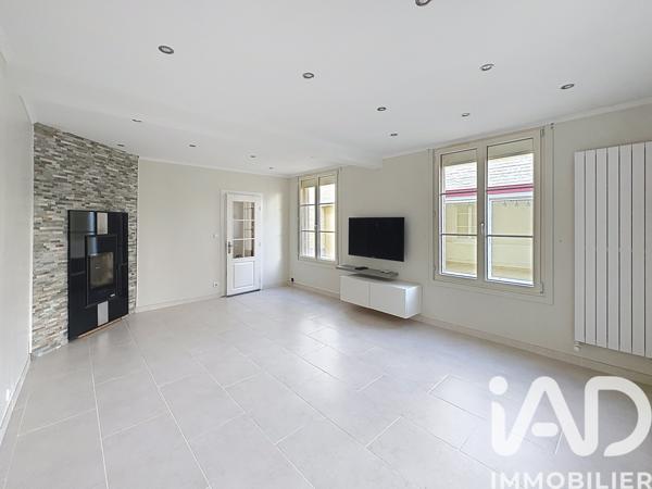 Maison à vendre 9 pièces 147 m² Aÿ-Champagne