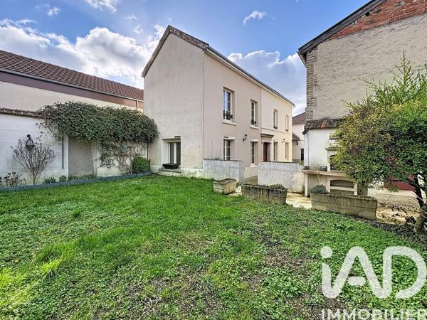 Maison à vendre 9 pièces 147 m² Aÿ-Champagne