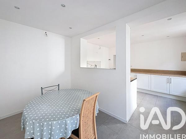 Maison à vendre 9 pièces 147 m² Aÿ-Champagne