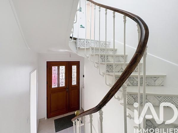 Maison à vendre 9 pièces 147 m² Aÿ-Champagne