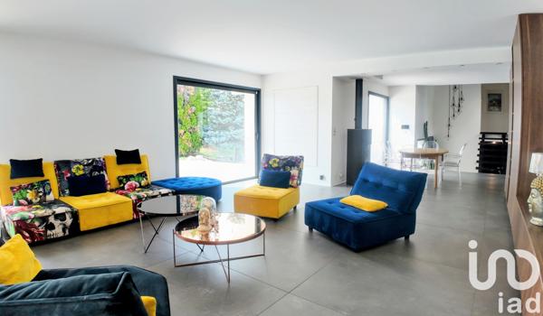 Maison à vendre 6 pièces 208 m² Sury-le-Comtal