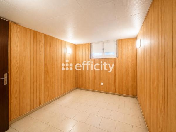 Maison
         5 pièces
        - 107 m² 249 000 € *