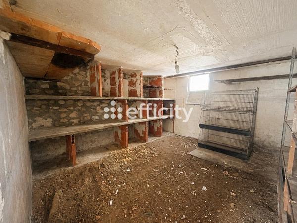 Maison
         5 pièces
        - 107 m² 249 000 € *
