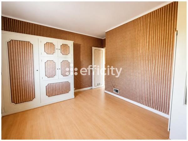 Maison
         5 pièces
        - 107 m² 249 000 € *