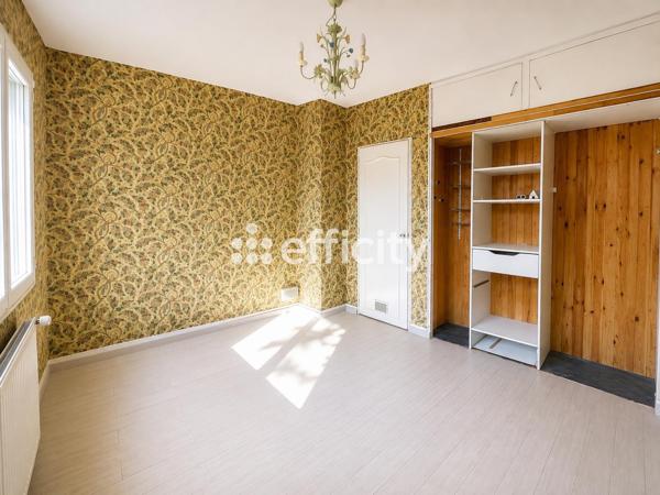 Maison
         5 pièces
        - 107 m² 249 000 € *