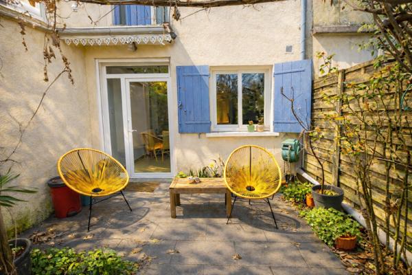 Villeneuve-sur-Lot (47300) Villeneuve sur lot, charmante maison de ville rénovée avec jardinet