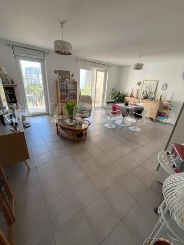 À VENDRE – SAINT-NAZAIRE – APPARTEMENT T3 AVEC GRAND BALCON ET GARAGE EN SOUS-SOL