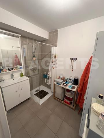 À VENDRE – SAINT-NAZAIRE – APPARTEMENT T3 AVEC GRAND BALCON ET GARAGE EN SOUS-SOL