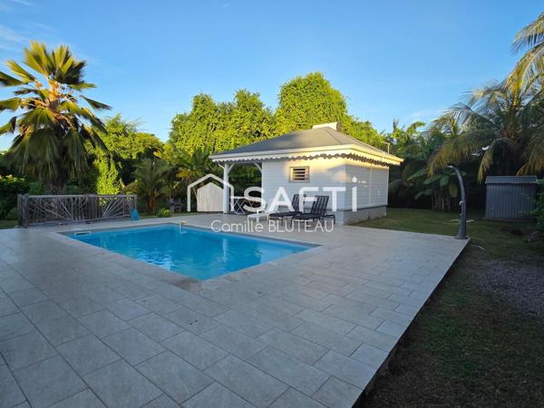 Ensemble immobilier avec piscine, composé de 2 T3 et 1 T2