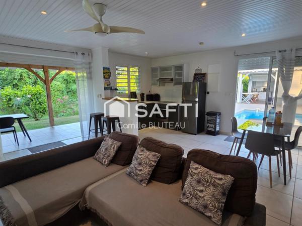 Ensemble immobilier avec piscine, composé de 2 T3 et 1 T2