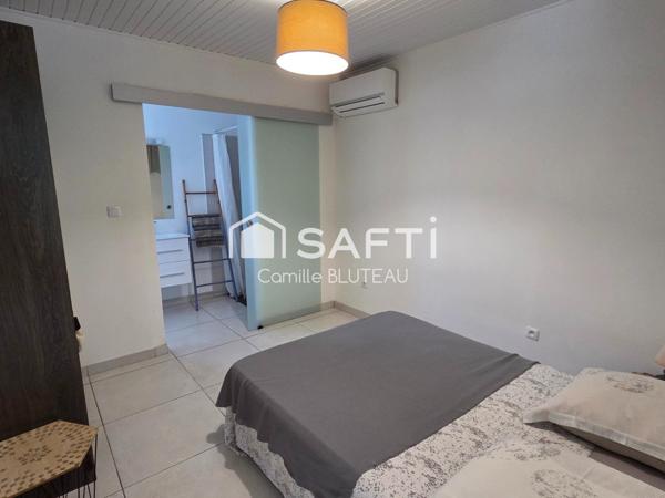 Ensemble immobilier avec piscine, composé de 2 T3 et 1 T2