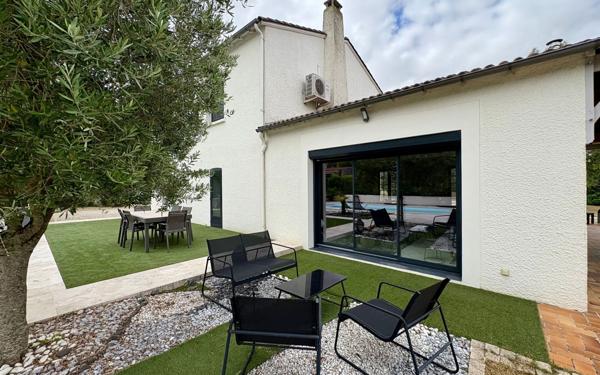 Maison à vendre    5 pièces •  Niort