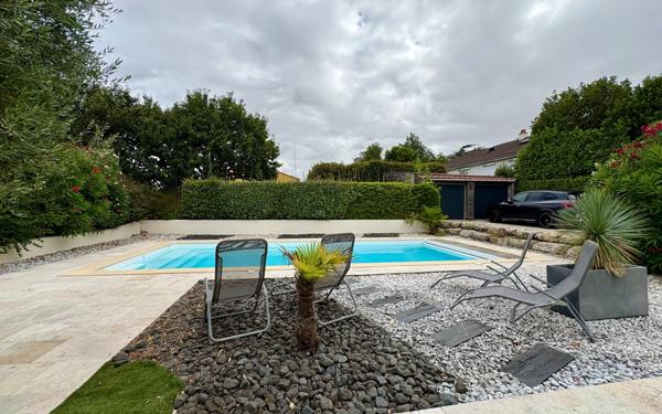 Maison à vendre    5 pièces •  Niort