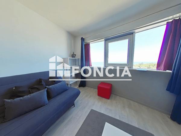 Location Studio meublé 29.2 m² - 62 ET 64 RUE ALFRED KASTLER La Rochelle 17000
