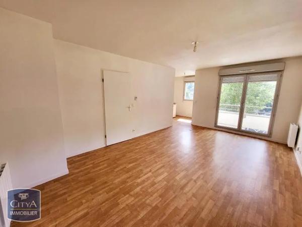 Appartement à louer 2 pièces 48.4m² Elbeuf (76500)