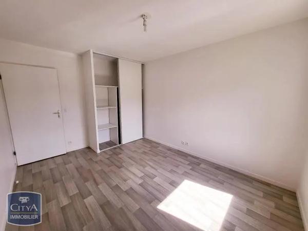 Appartement à louer 2 pièces 48.4m² Elbeuf (76500)