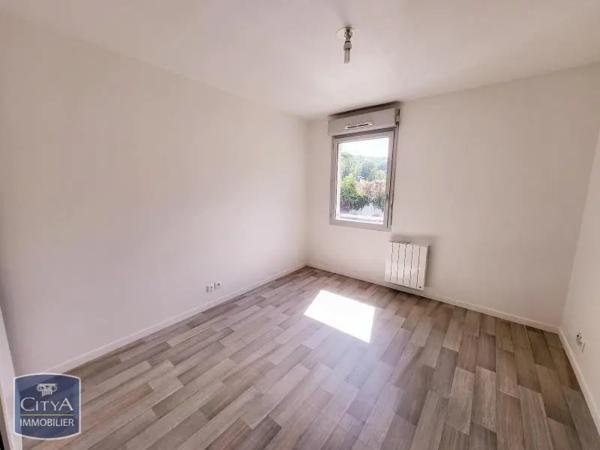 Appartement à louer 2 pièces 48.4m² Elbeuf (76500)