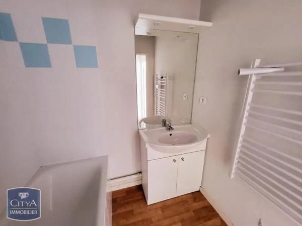 Appartement à louer 2 pièces 48.4m² Elbeuf (76500)