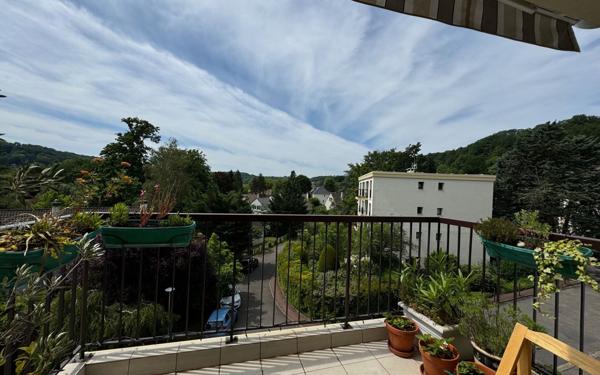 Appartement à louer    5 pièces •    Bures-sur-Yvette