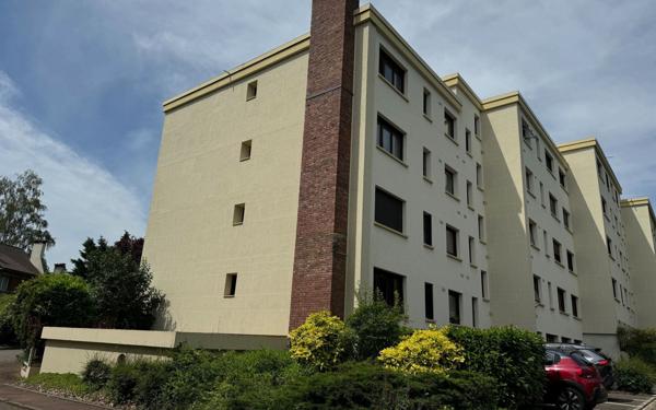 Appartement à louer    5 pièces •    Bures-sur-Yvette