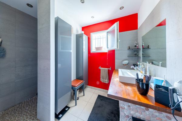 Clarensac (30870) Clarensac - Coup de cœur – Maison 127 M² de plain-pied avec véranda, jardin, piscine et Garage