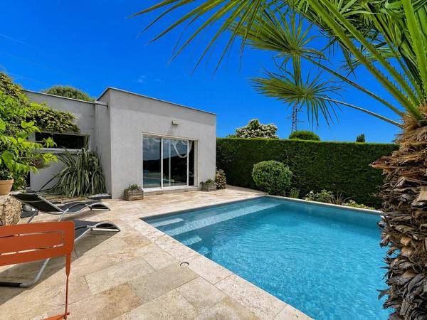 Maison -Trois Chambres- Terrain-Piscine