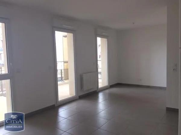 Appartement à louer 1 pièce 31.87m² Meyzieu (69330)