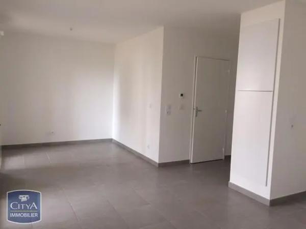 Appartement à louer 1 pièce 31.87m² Meyzieu (69330)