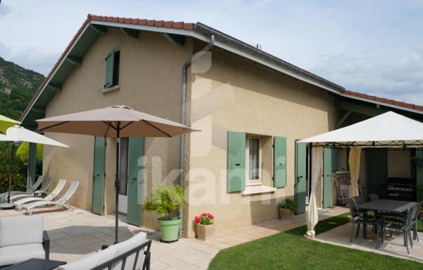 Charmante villa de 189 m2 avec piscine à Saint-Nazaire-en-Royans, proche Romans-sur-Isere et Saint-Marcellin