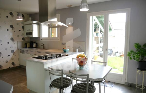 Charmante villa de 189 m2 avec piscine à Saint-Nazaire-en-Royans, proche Romans-sur-Isere et Saint-Marcellin