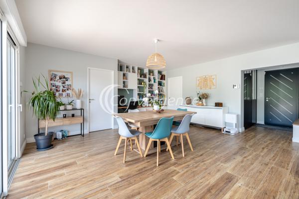 Maison
                                                                                                                                                                                                                                                                                                                        5 pièce(s)                                                                                                                                                                                                          4 chambre(s)                                                                                                                                                                                                          146  m²