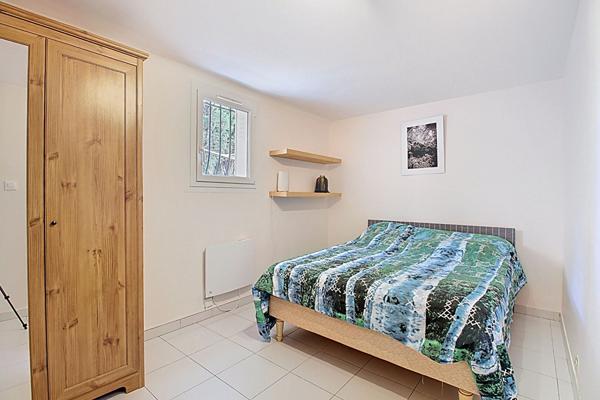 Maison familiale T7 de 210 m² avec vue panoramique sur l'étang , piscine hors-sol sur Vitrolles Nord