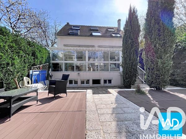 Maison à vendre 7 pièces 240,3 m² Le Chesnay-Rocquencourt
