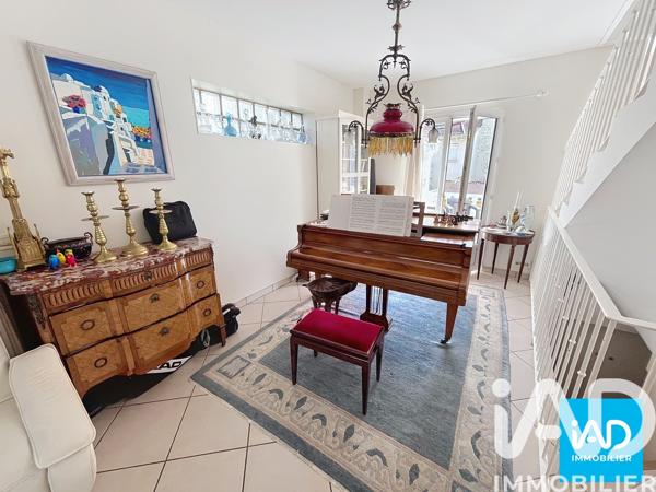 Maison à vendre 7 pièces 240,3 m² Le Chesnay-Rocquencourt