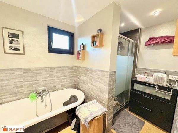 À vendre – Maison semi individuelle Aulnoy Lez Valenciennes- 3 chambres garage et sous sol complet