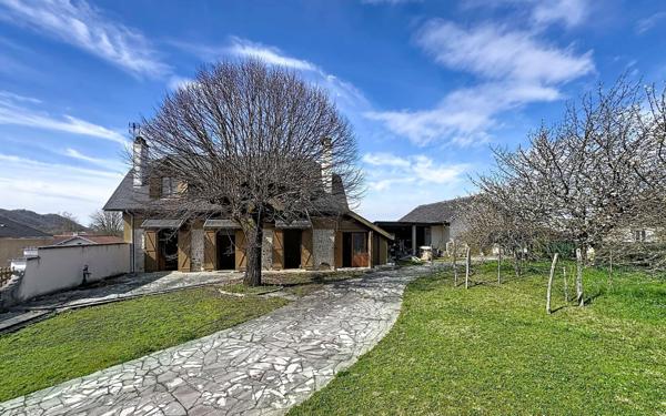 Maison à vendre    6 pièces •  Jurançon