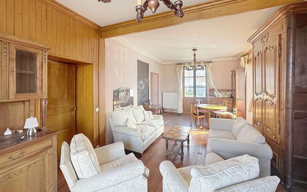 Maison à vendre    6 pièces •  Jurançon