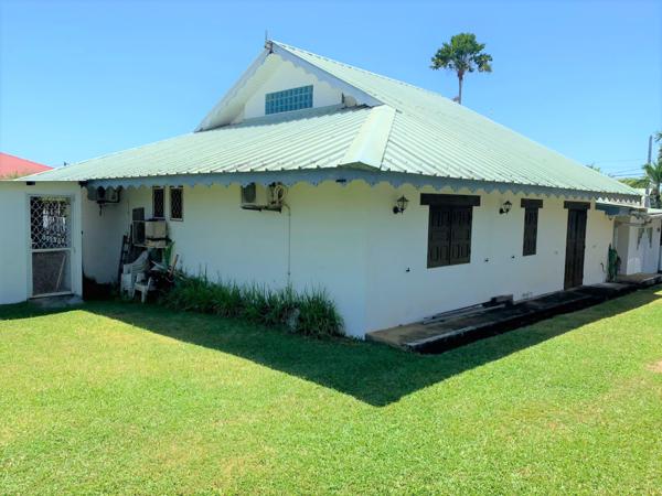 Achat maison près de Remire-Montjoly - 9 pièce(s) - 520 m² - 1 053 000 €