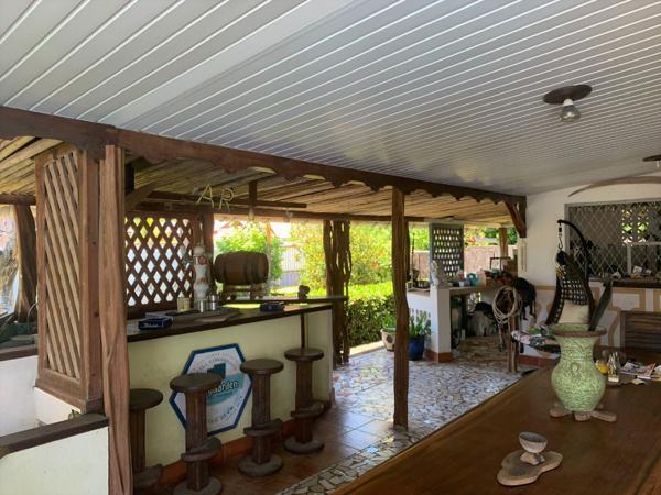 Achat maison près de Remire-Montjoly - 9 pièce(s) - 520 m² - 1 053 000 €