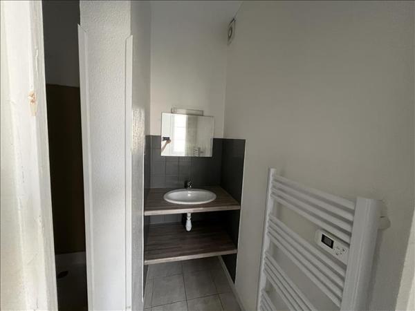 Appartement à louer |  CASTILLON LA BATAILLE |  1 pièce | 25 m²