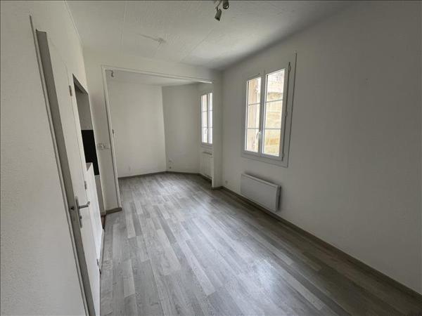 Appartement à louer |  CASTILLON LA BATAILLE |  1 pièce | 25 m²