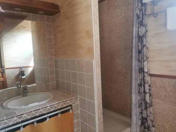VILLA LORGUES DE 236M² SUPERBE ENVIRONNEMENT