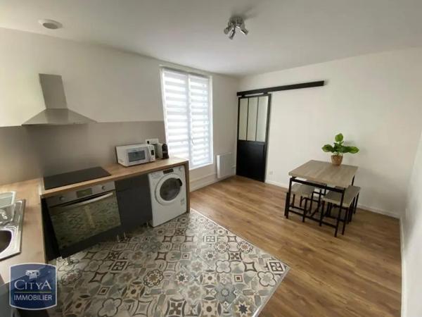 Appartement à louer 2 pièces 41.57m² Charleville-Mézières (08000)