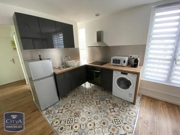 Appartement à louer 2 pièces 41.57m² Charleville-Mézières (08000)