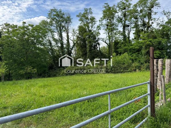 Terrain 1620 m², proche Besançon avec bâtiment consistant en un ancien rucher.