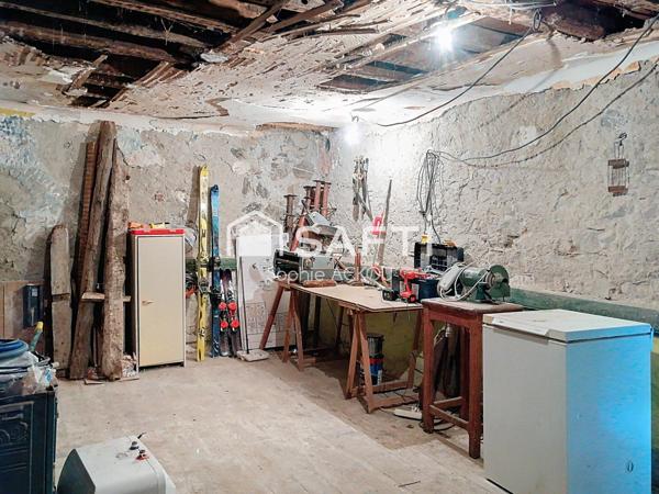 Au coeur du village, un potentiel rare vous attend!!