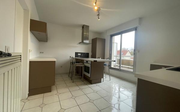 Appartement à louer    2 pièces • 85,35 m2 Le Perreux-sur-Marne