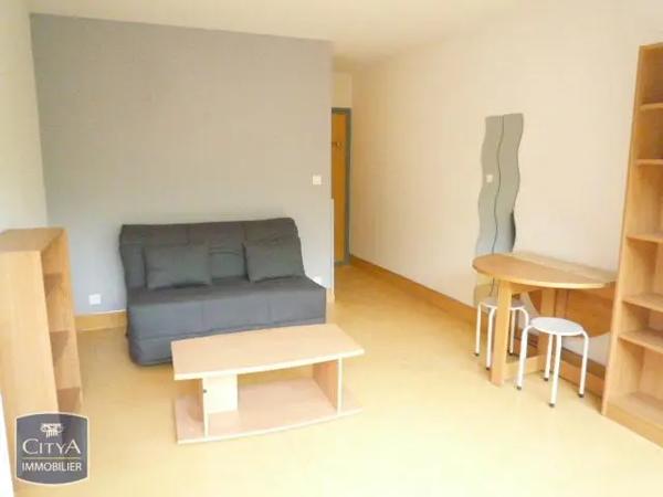 Appartement à louer 1 pièce 18.74m² Nîmes (30000)