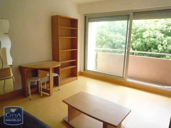 Appartement à louer 1 pièce 18.74m² Nîmes (30000)